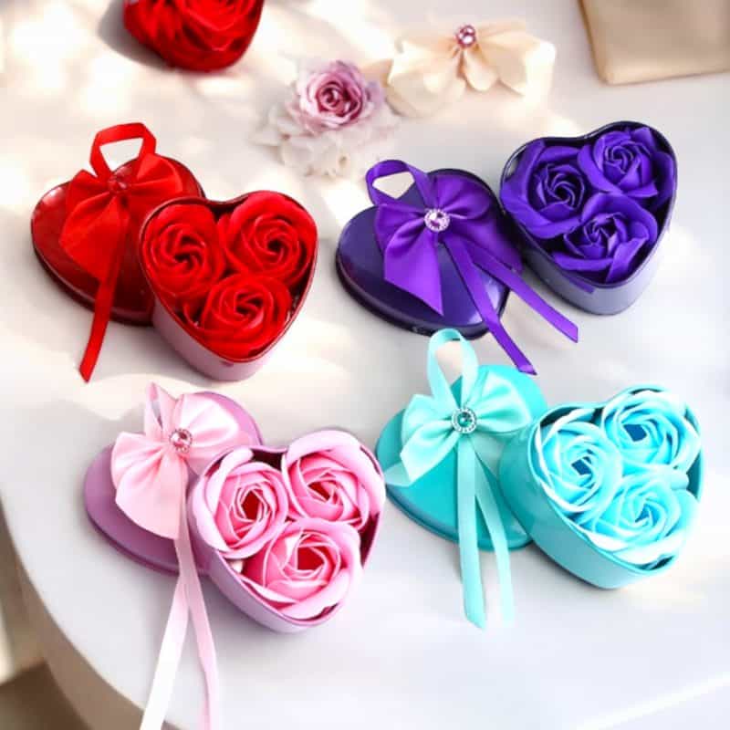 Aranjament cu flori de săpun – cadou elegant pentru 1 Martie, 8 Martie, Valentine’s Day