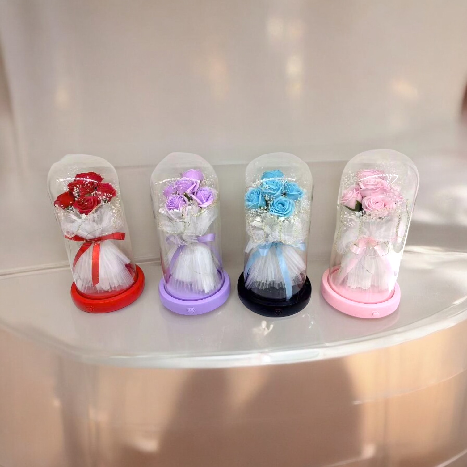 Aranjament Cadou Luminos "Mini Buchet de Trandafiri Eterne" in Cupolă cu LED