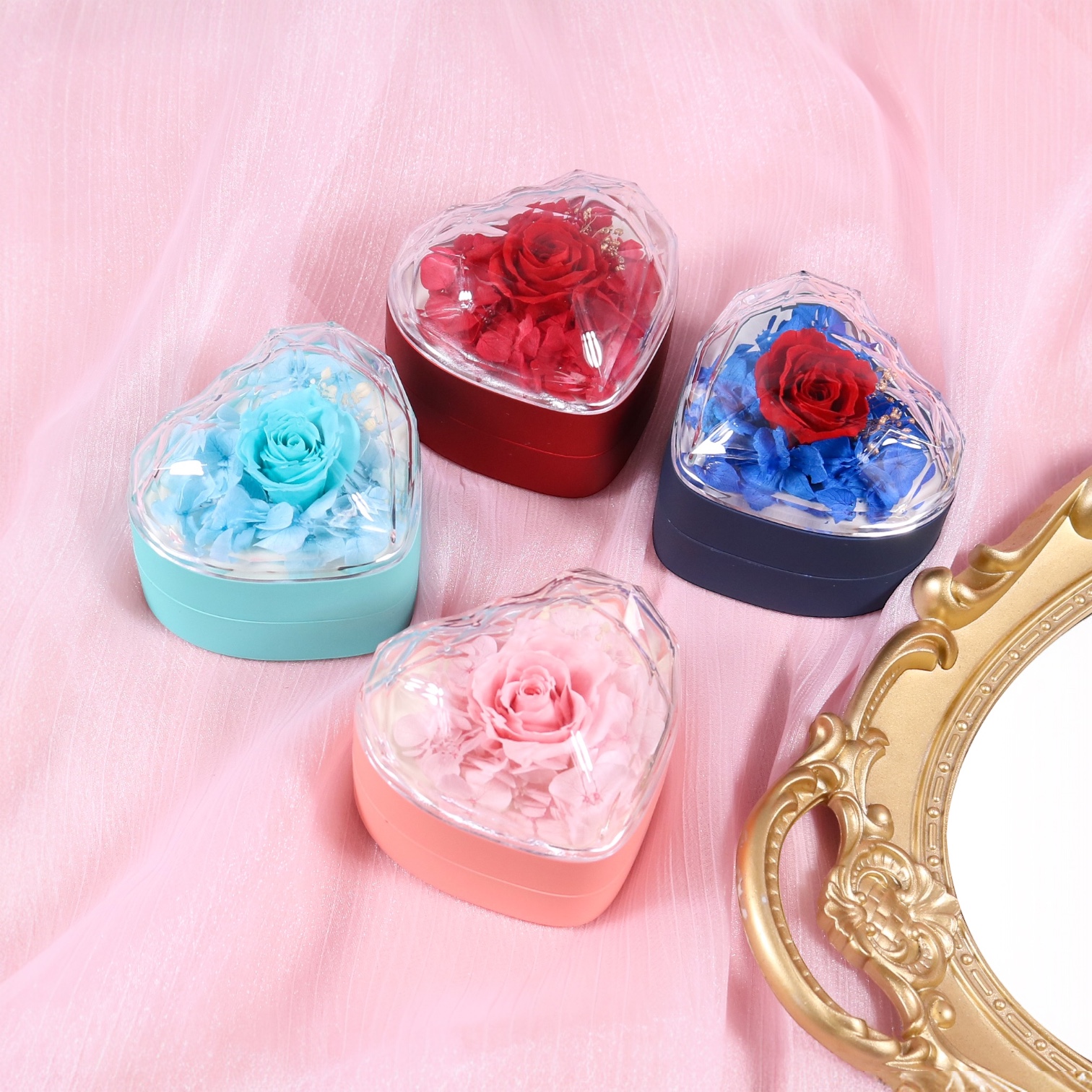 Set Cadou Romantic "Inimă Eternă" cu Trandafir din Sapun și Suport Bijuterii