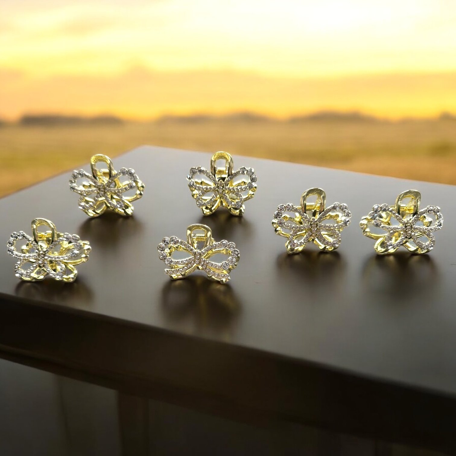 Clești de păr din metal auriu – model fundiță spiralată cu pietricele, 12 bucăți/set G201 - imagine 2