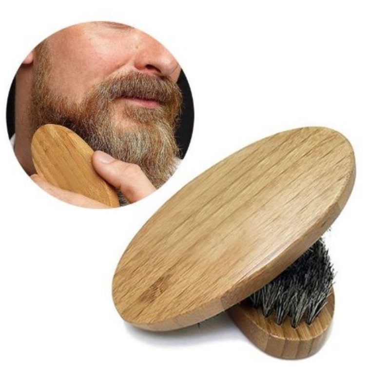 Perie pentru barba din lemn natur cu peri duri model oval pentru styling si ingrijire zilnica