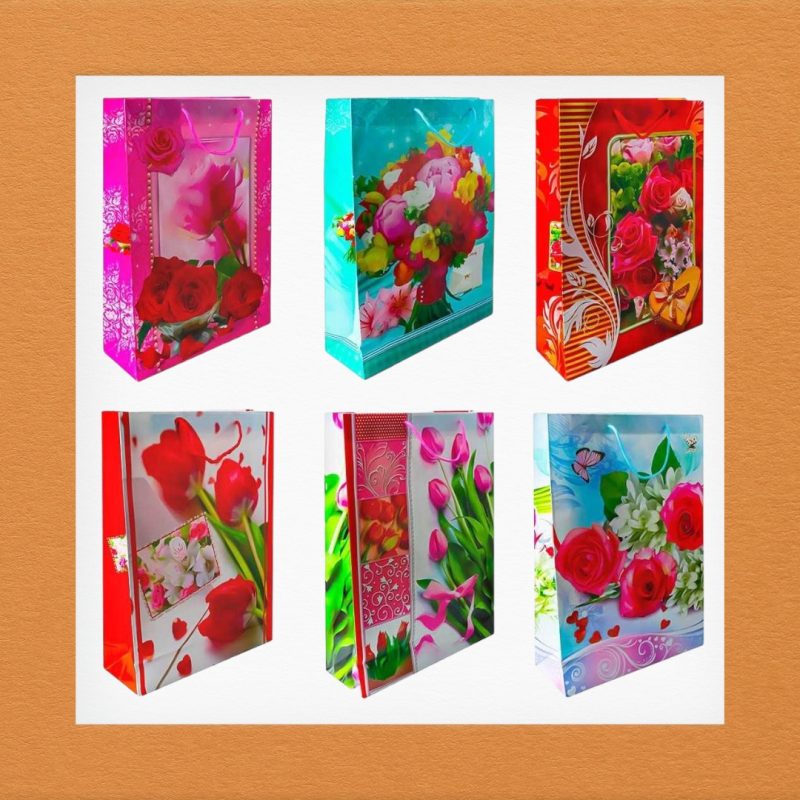Set pungi cadou din hartie cu flori model CF elegant maner textil laminat lucios/Pungi C Flori