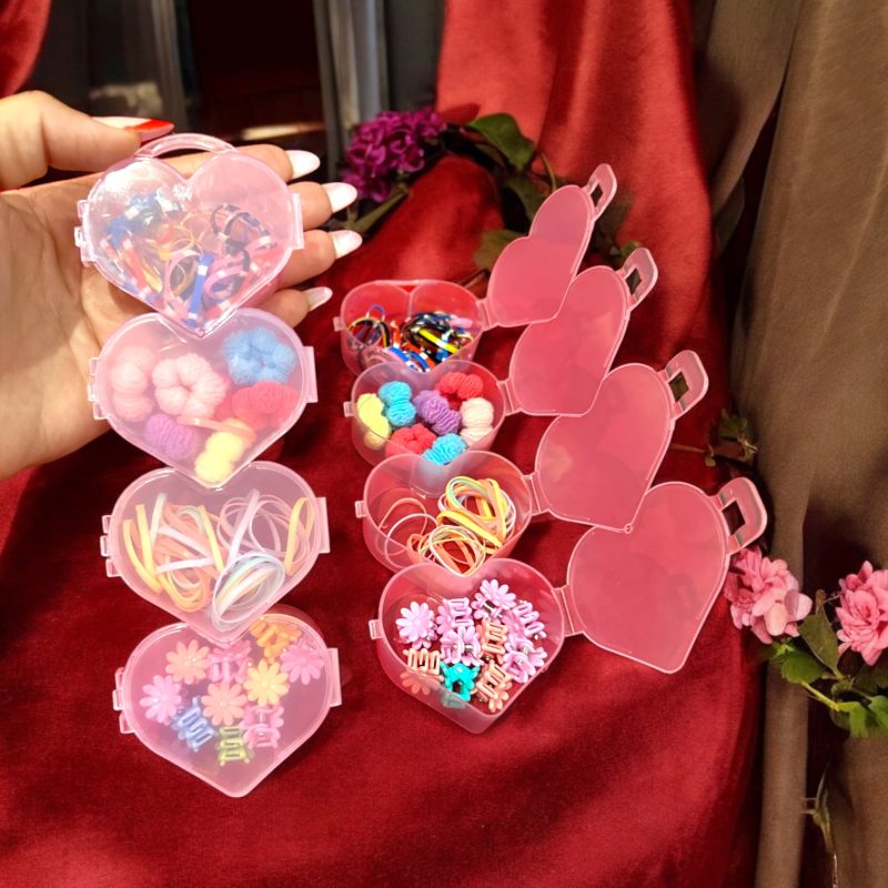 Set accesorii par copii in cutie inimă cu compartimente roz