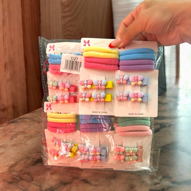 Set accesorii păr copii – 12 cartonașe cu elastice și clame colorate