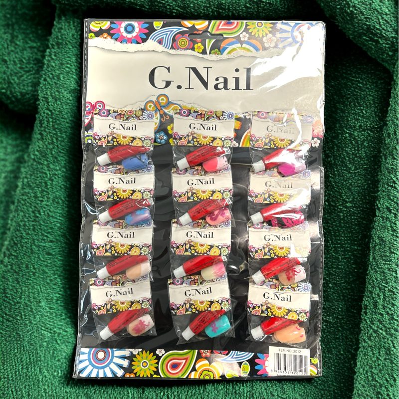 Unghii false cod R67 set 12 pachetele  modele colorate cu lipici inclus
