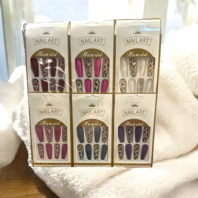 Unghii False Autoadezive cu Model Leopard – Set 12 Cutiuțe