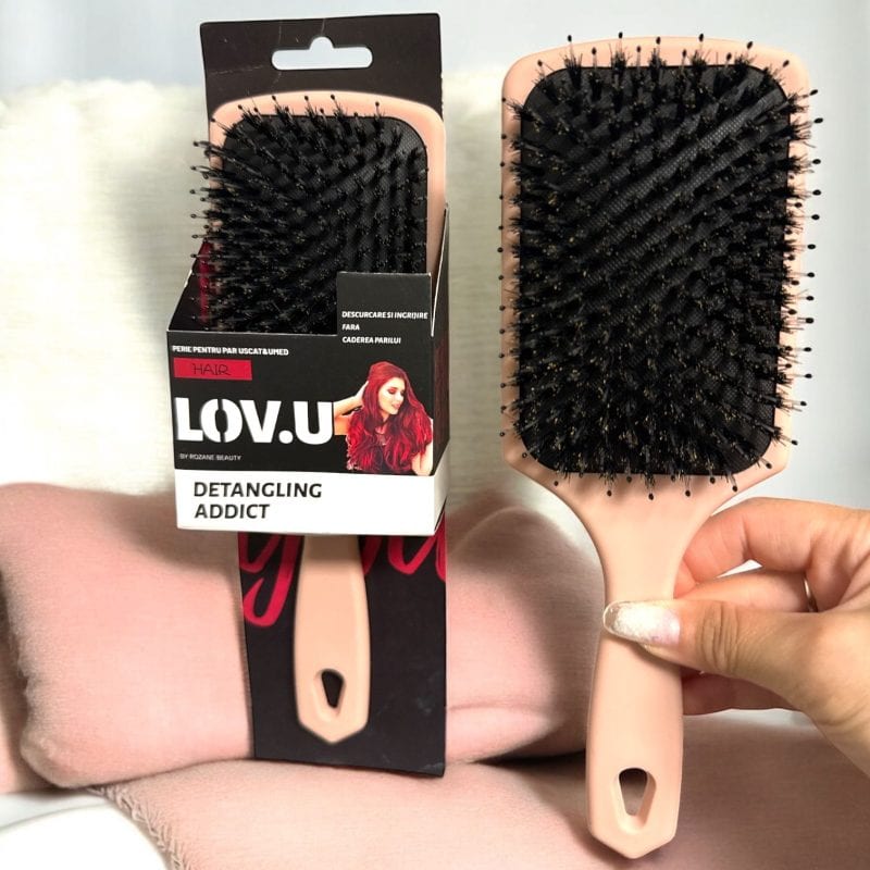 Perie de păr detangling addict LOV.U cu dinți dubli – soluția profesională pentru descâlcirea rapidă, fără ruperea sau electrizarea firelor