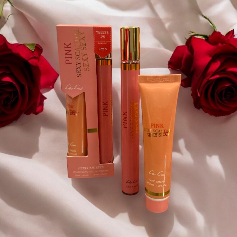 Set Cadou pentru Femei: Apă de Toaletă (Parfum Tip Pix) + Cremă de Mâini "PINK SEXY SCANDAL SEXY SEXY" – YB2278-25