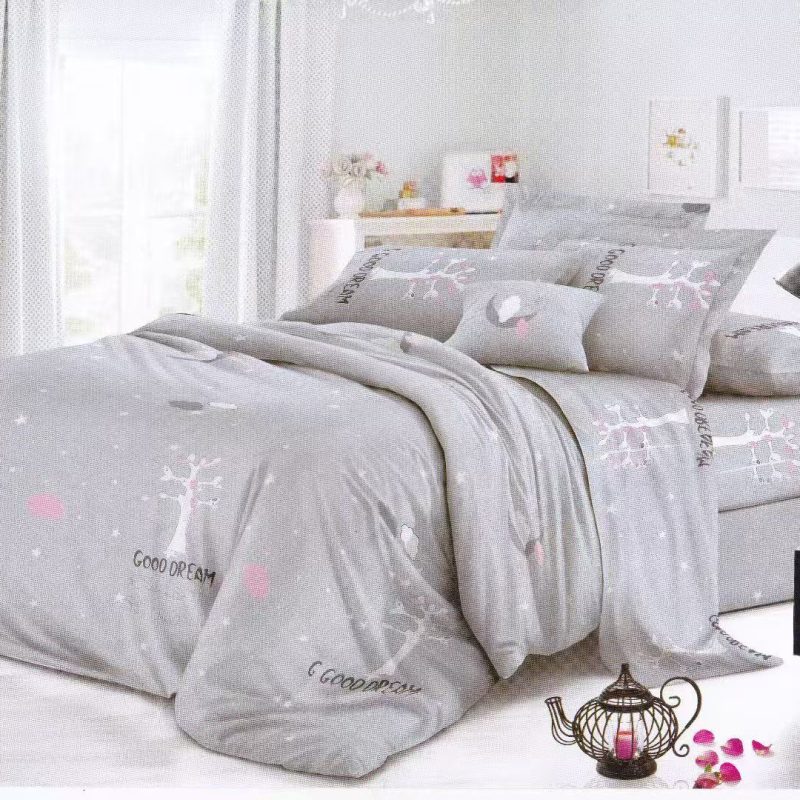 Lenjerie de pat 4 piese din finet cod H805 – design gri pastel cu detalii florale discrete