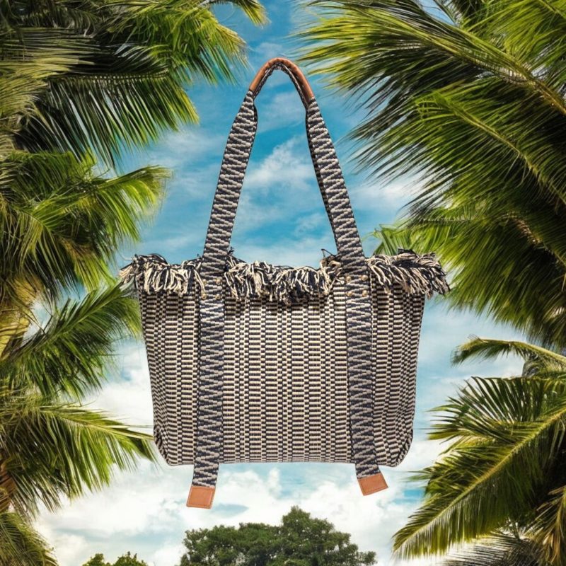 Geanta de plaja O232 cu franjuri si model etnic – negru si bej, manere late, stil boho