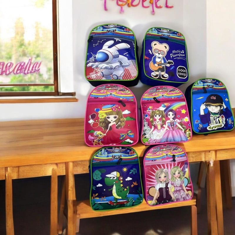 Rucsac copii personaje colorate H672 – 30x28 cm, imprimeuri variate, material poliester