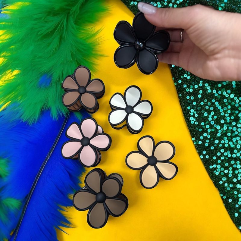 Clești de păr în formă de floare – textură mată soft – culori nude mix – model elegant