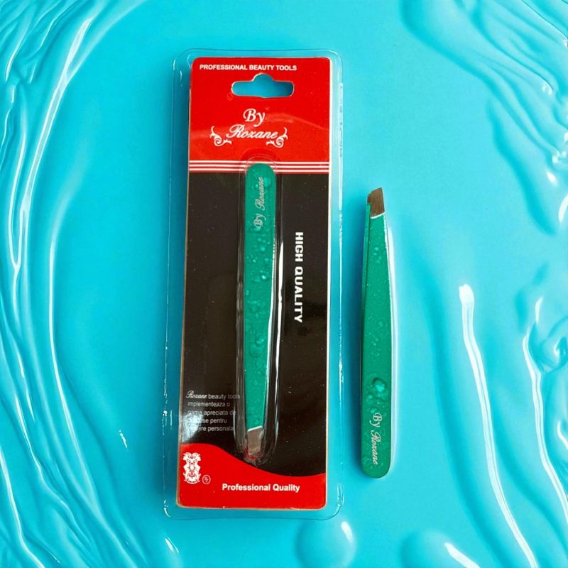 Pensetă Profesională By Roxane Pakistan Verde cu Vârf Oblic – Precizie pentru Sprâncene, Salon și Acasă