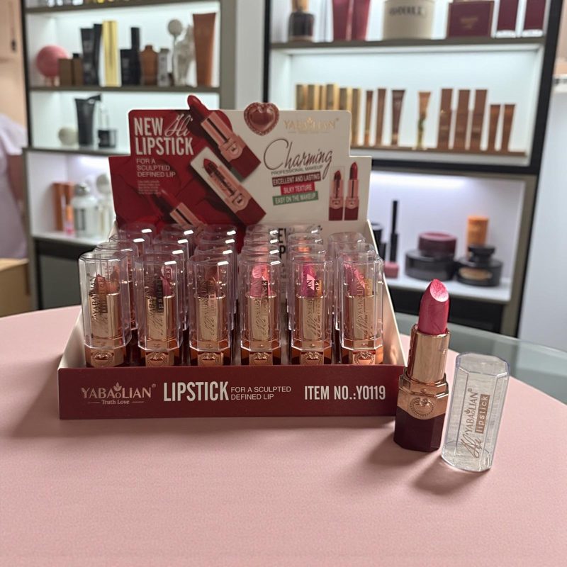 Ruj clasic Yabailian Charming – Textură catifelată, rezistență îndelungată – Y0119