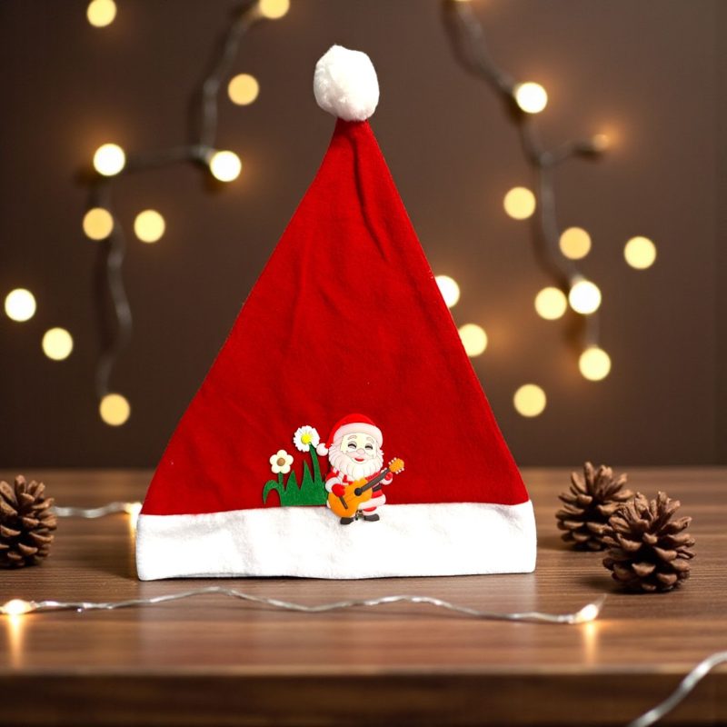 Căciulă Crăciun roșie 38 cm – model Moș Crăciun cu chitară și blăniță albă