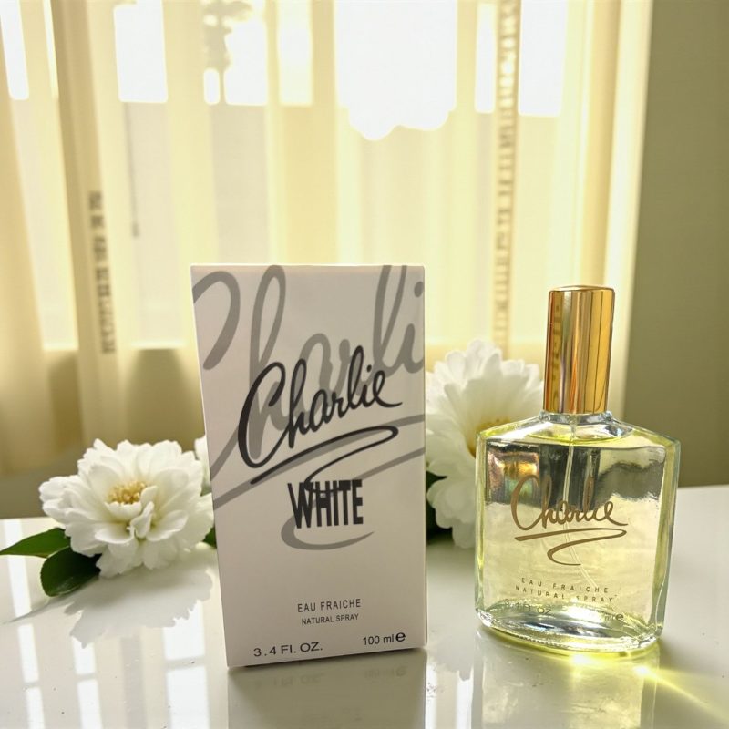 Parfum proaspat floral pentru femei cu note luminoase 100 ml