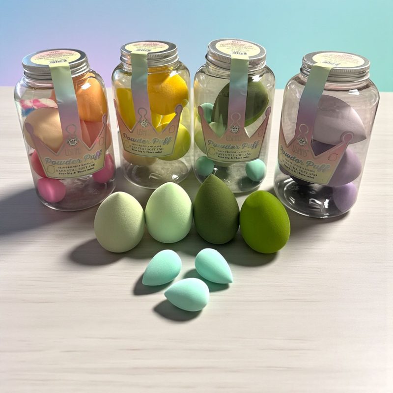 Set bureti machiaj Ushas Powder Puff recipient cu diferite forme si dimensiuni CT630